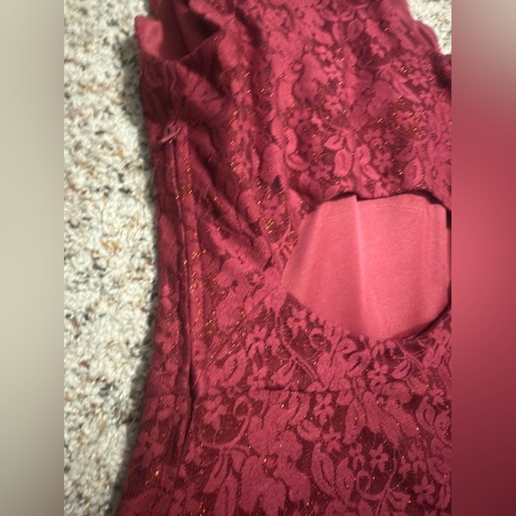 Elegant Red Lace Dress Sz S - Picture 6 of 6